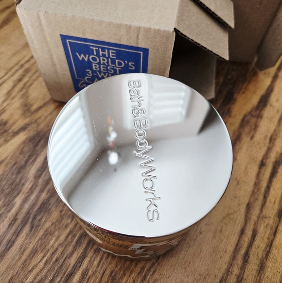 🛍BOGO 50% OFF❄️🍐NWT‼️ Bath & Body Works "Winter Golden Pear" 3-wick Candle - Picture 4 of 11